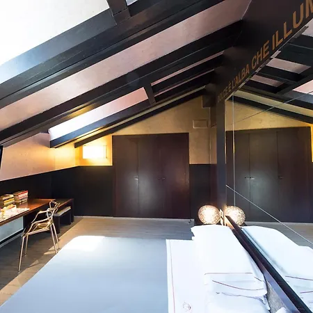 Phi Hotel