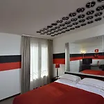 Phi Al Cappello Rosso