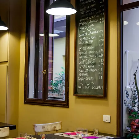Hotel Phi Bologna