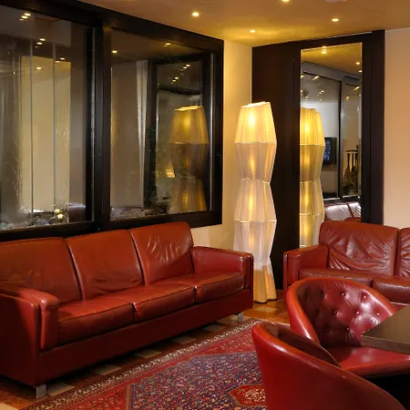 Phi Hotel