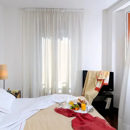 Phi 4* Bologna