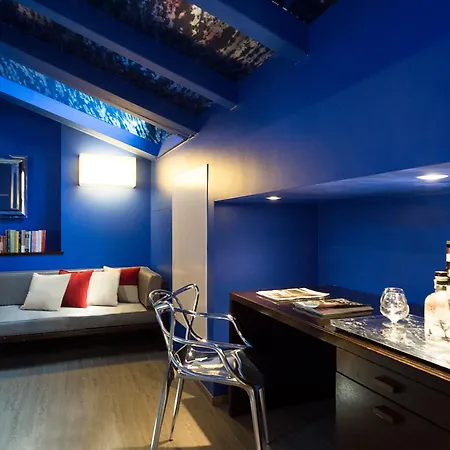 Hotel Phi 4*
