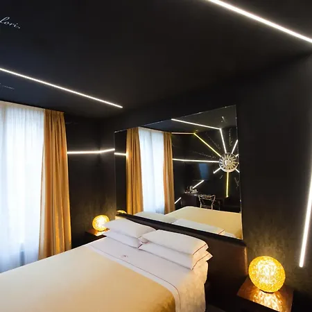 Phi Hotel